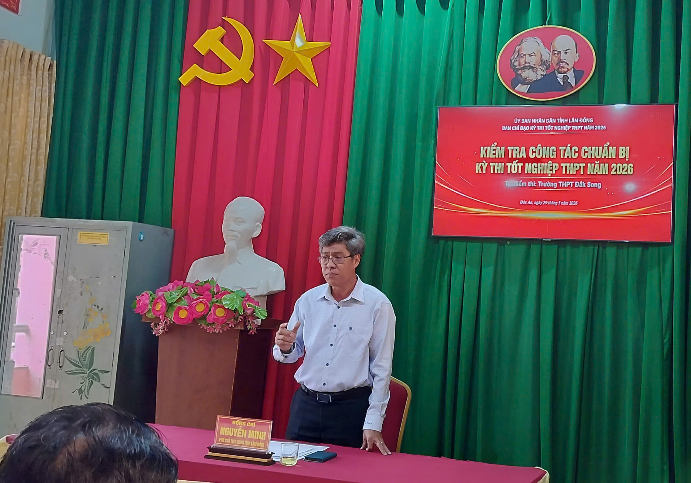Ban Chỉ đạo Kỳ thi tốt nghiệp THPT năm 2026 kiểm tra công tác chuẩn bị thi tại Điểm thi Trường THPT Đắk Song